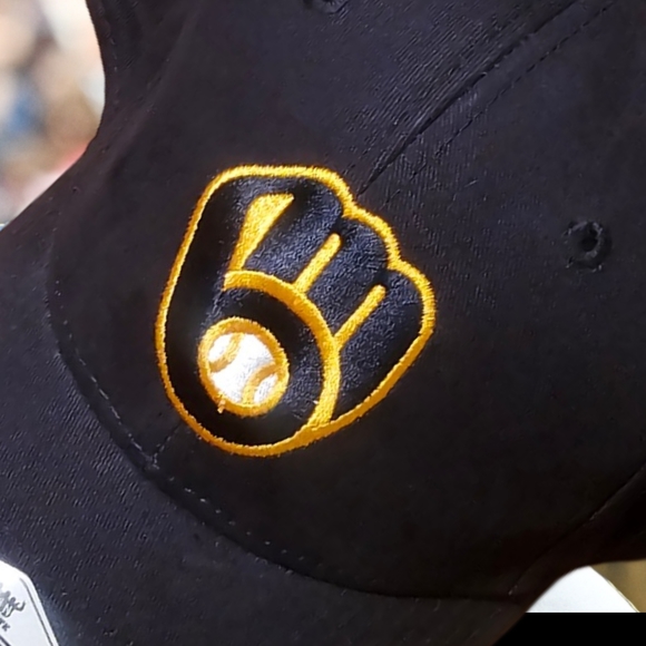 Milwaulkee Brewers baseball cap - Picture 3 of 4